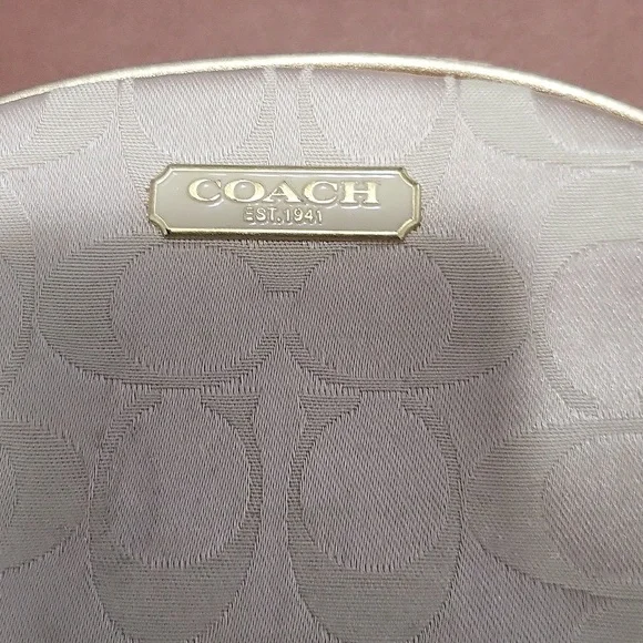 Coach makeup case - Picture 6 of 6